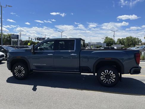 Used 2024 GMC Sierra 2500 Denali Ultimate AWD/4WD image 4