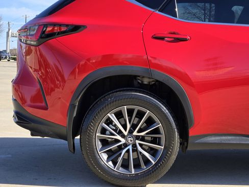 Certified 2024 Lexus NX 250 FWD w/ Premium Package image 6