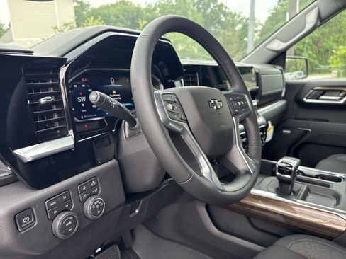New 2026 Chevrolet Silverado 1500 LT Trail Boss w/ Safety Package AWD/4WD image 13