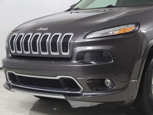 Used 2018 Jeep Cherokee Overland AWD/4WD image 44