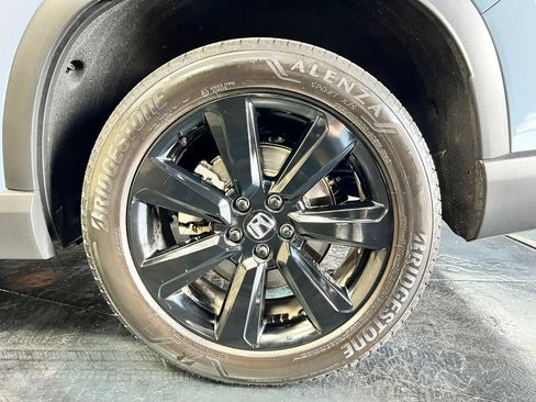 Used 2025 Honda Pilot Black Edition image 27