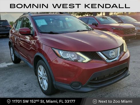 Used 2019 Nissan Rogue Sport SV image 1