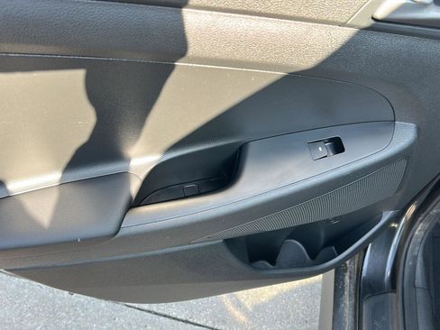 Used 2018 Hyundai Tucson SE image 25