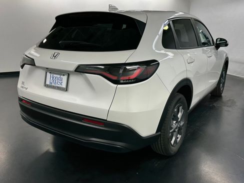 New 2026 Honda HR-V LX image 9
