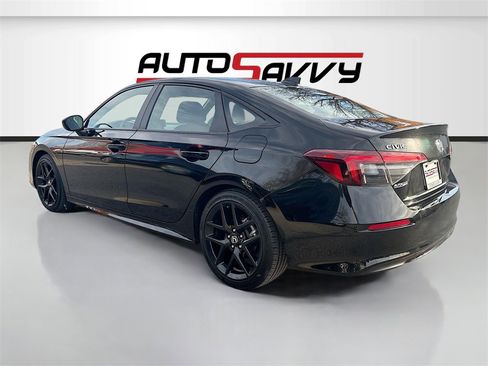 Used 2025 Honda Civic Sport image 5