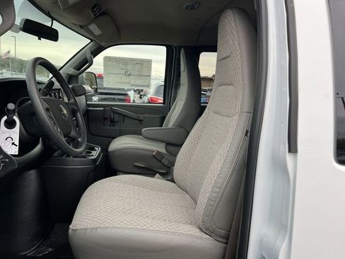 New 2026 Chevrolet Express 3500 LS RWD image 18