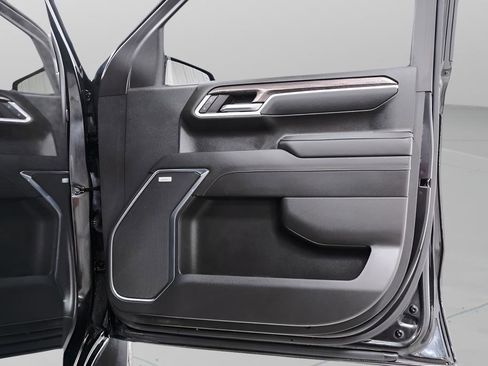 Used 2024 Chevrolet Silverado 1500 LTZ w/ LTZ Premium Package AWD/4WD image 31
