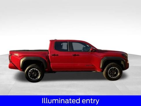 Used 2024 Toyota Tacoma TRD Off-Road image 9