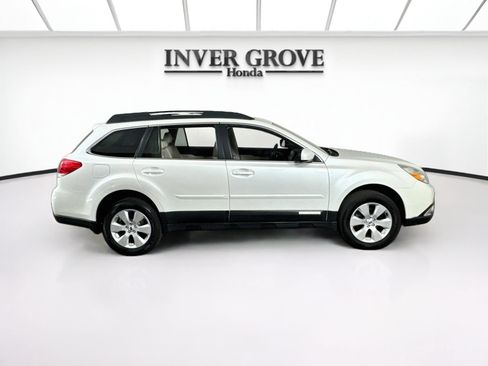 Used 2012 Subaru Outback 2.5i Limited w/ Moonroof Pkg AWD/4WD image 4