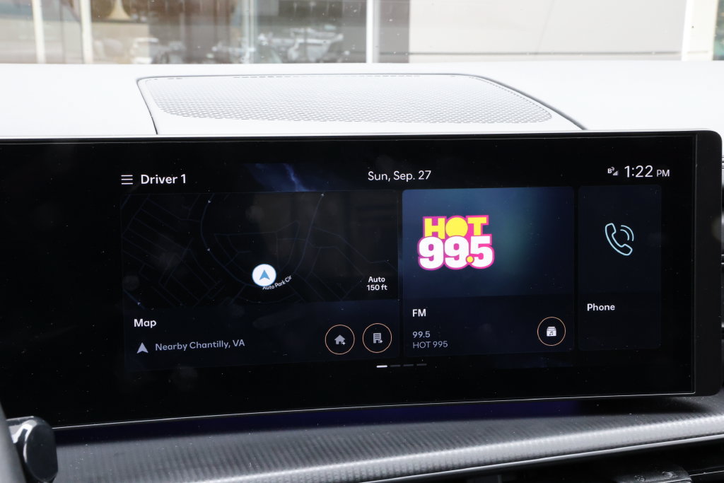 Used 2025 Hyundai Santa Fe Calligraphy AWD/4WD image 18