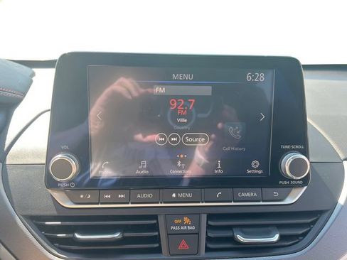 Used 2024 Nissan Altima 2.5 SR AWD/4WD image 21