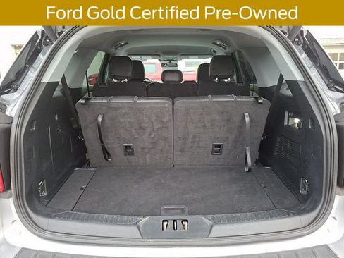 Certified 2022 Ford Explorer XLT w/ Equipment Group 202A AWD/4WD image 33