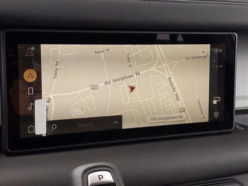 New 2024 Land Rover Defender 110 SE image 13