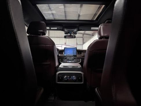 Used 2024 Ford Expedition Limited AWD/4WD image 17