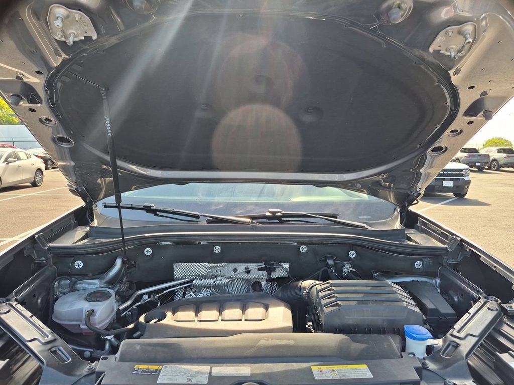 Used 2025 Volkswagen Atlas SE FWD image 36
