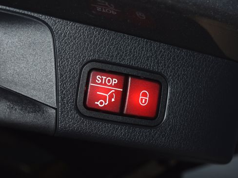 New 2026 Mercedes-Benz GLB 250 4MATIC image 29