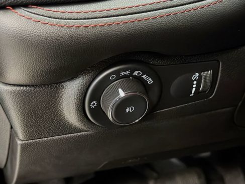 Used 2023 Dodge Durango GT AWD/4WD image 12