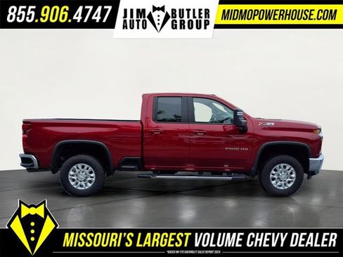 Used 2020 Chevrolet Silverado 2500 LT w/ Convenience Package AWD/4WD image 2