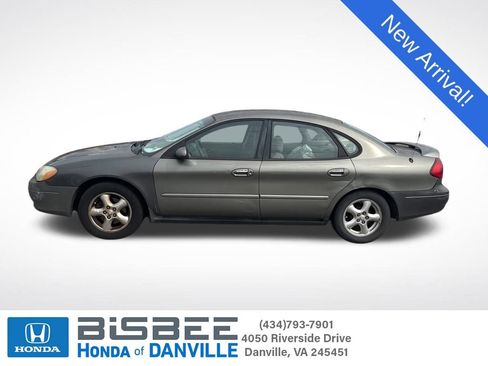 Used 2003 Ford Taurus SE image 1