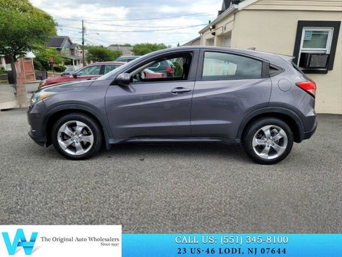 Used 2018 Honda HR-V LX image 7