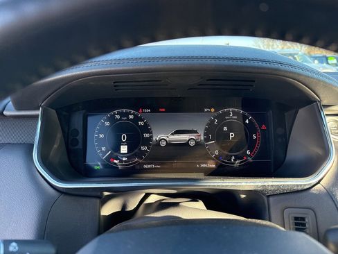 Used 2018 Land Rover Range Rover Sport HSE image 12
