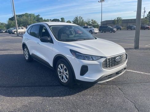 Used 2025 Ford Escape Active image 1