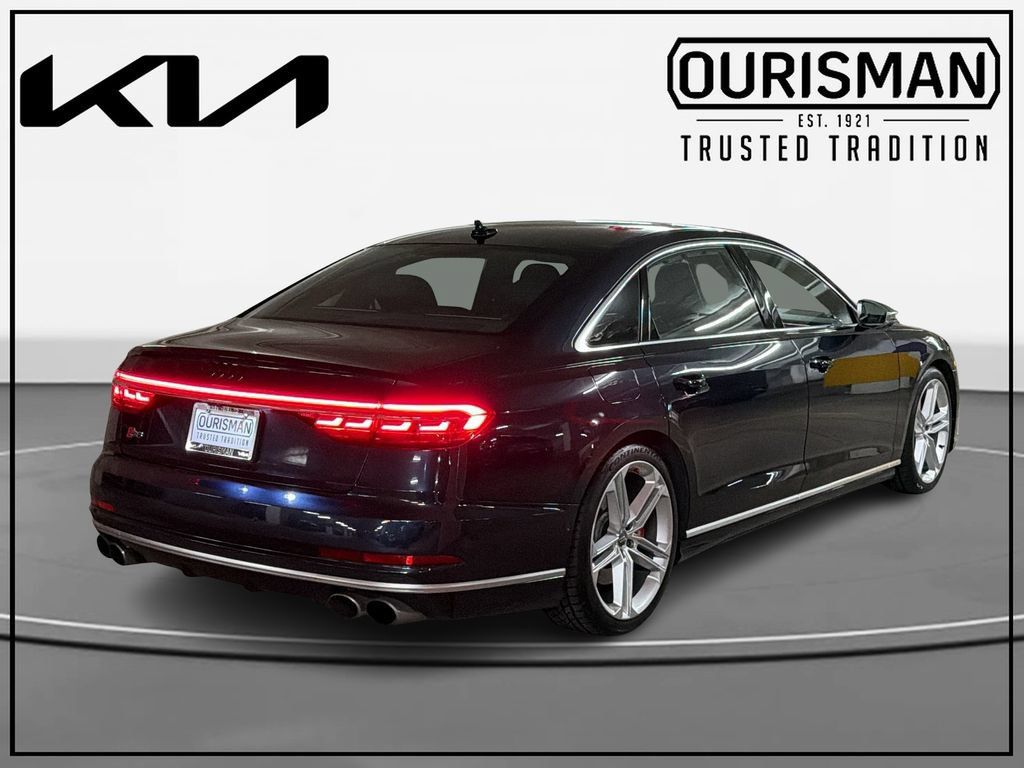 Used 2020 Audi S8 L w/ S8 Executive Package AWD/4WD image 4