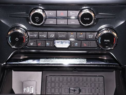 New 2026 Ford F150 Platinum w/ Equipment Group 702A High AWD/4WD image 31