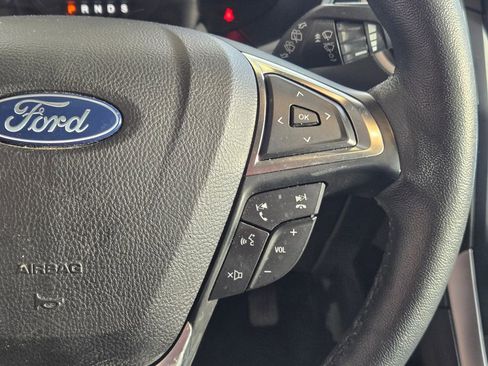 Used 2022 Ford Edge SEL w/ Convenience Package image 18