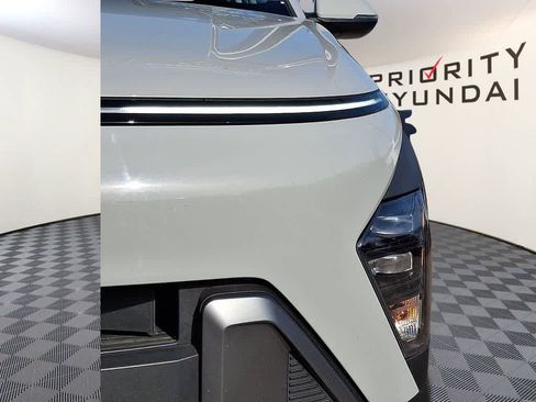 Used 2024 Hyundai Kona SEL image 9