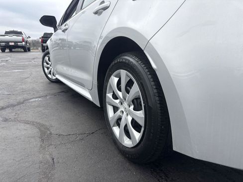 Used 2024 Toyota Corolla LE FWD image 5