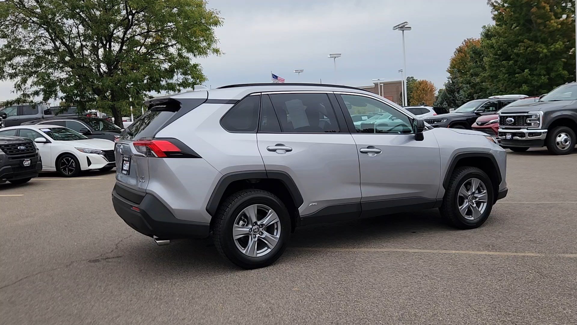 Used 2025 Toyota RAV4 LE AWD/4WD image 13
