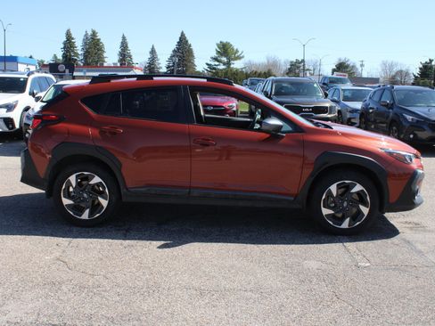 Used 2024 Subaru Crosstrek 2.5i Limited image 4