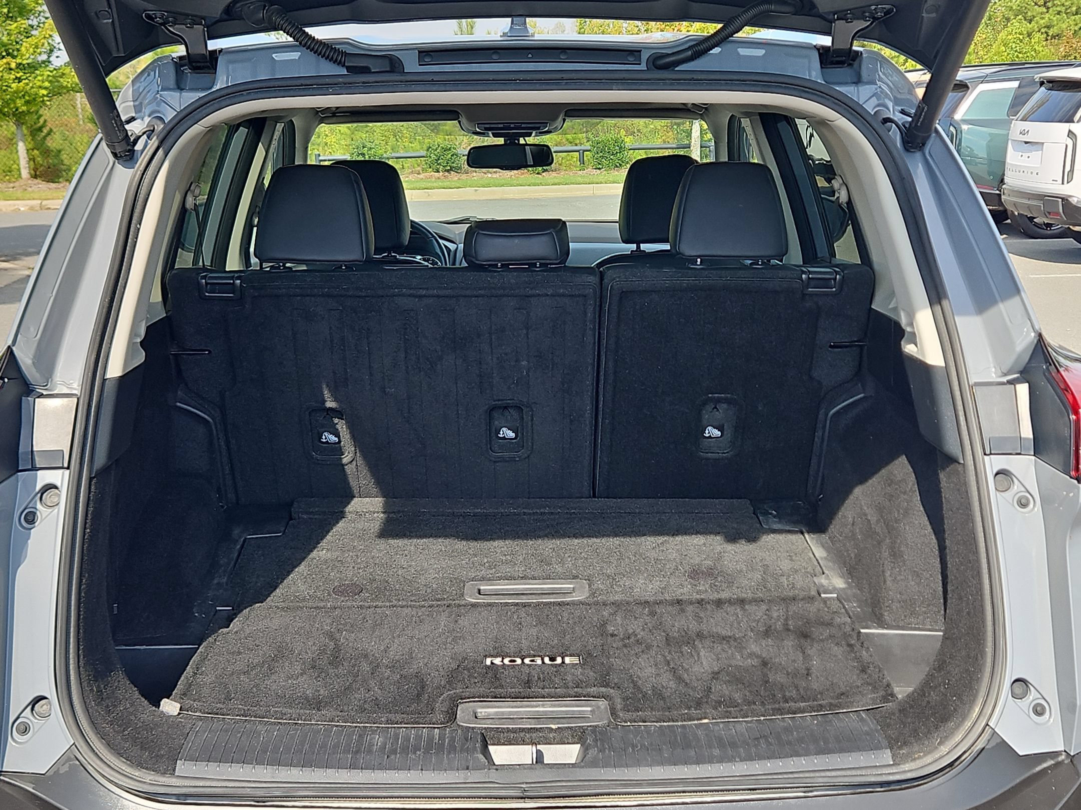 Used 2021 Nissan Rogue SL FWD image 18