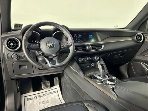Used 2023 Alfa Romeo Stelvio Ti AWD/4WD image 18