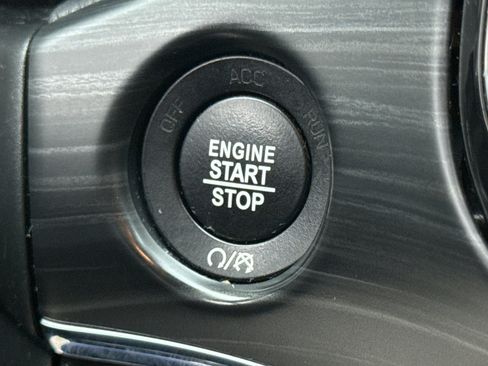 Used 2021 Jeep Grand Cherokee Limited AWD/4WD image 21