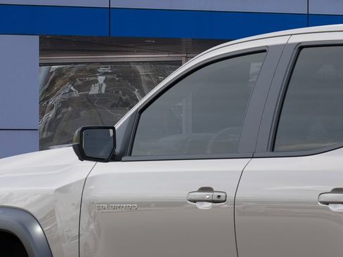 New 2026 Chevrolet Colorado ZR2 w/ Technology Package AWD/4WD image 12