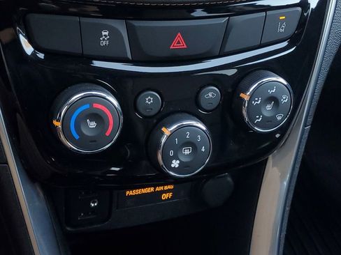 Used 2020 Chevrolet Trax Premier image 23