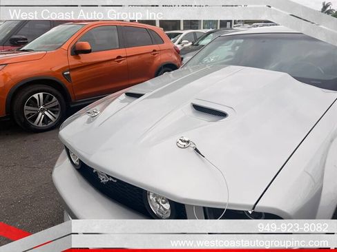 Used 2005 Ford Mustang GT RWD image 17