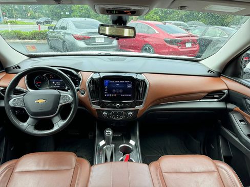 Used 2020 Chevrolet Traverse High Country FWD image 10