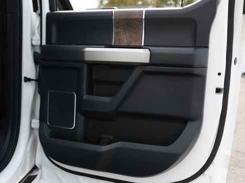 Used 2022 Ford F350 Lariat w/ Lariat Value Package image 21