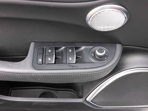 Used 2023 Alfa Romeo Giulia Veloce image 23