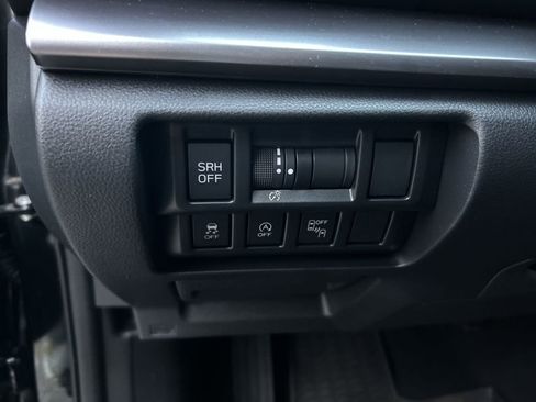 Certified 2023 Subaru Crosstrek 2.5i Limited image 17