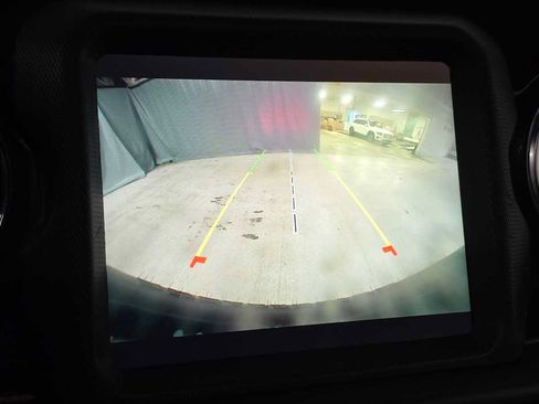 Used 2023 Jeep Wrangler Unlimited Sahara image 29