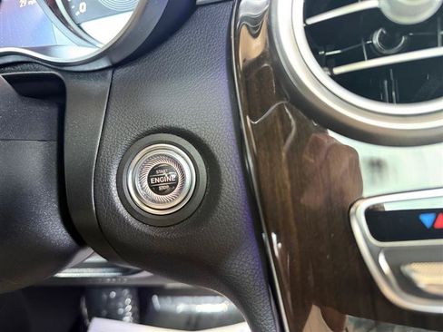 Used 2020 Mercedes-Benz GLC 300 4MATIC image 26
