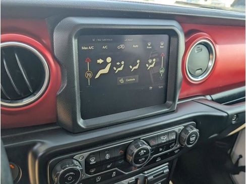 Used 2022 Jeep Wrangler Rubicon w/ Cold Weather Group image 17