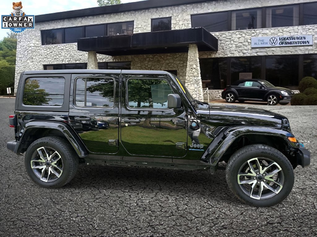 Used 2024 Jeep Wrangler Unlimited w/ Dual Top Group AWD/4WD image 4