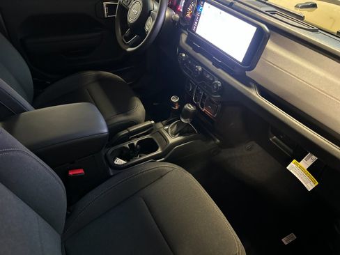 New 2026 Jeep Wrangler Unlimited Sport AWD/4WD image 15