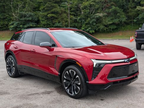 Used 2024 Chevrolet Blazer EV RS AWD/4WD image 11