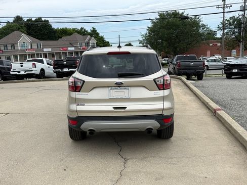 Used 2018 Ford Escape SEL FWD image 7